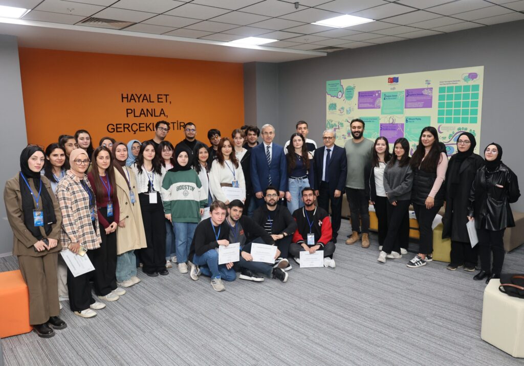GİBTÜ’de “Projemaster” ile Proje Yazma Eğitimi Gerçekleştirildi
