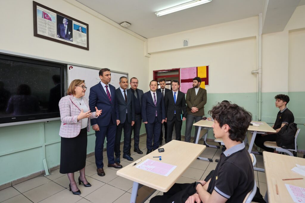 Gaziantep Büyükşehir, Öğrencileri Geleceğe Hazırlıyor