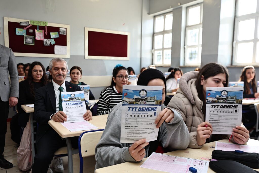 Şahinbey’den Öğrencilere 3 Milyon Deneme Seti