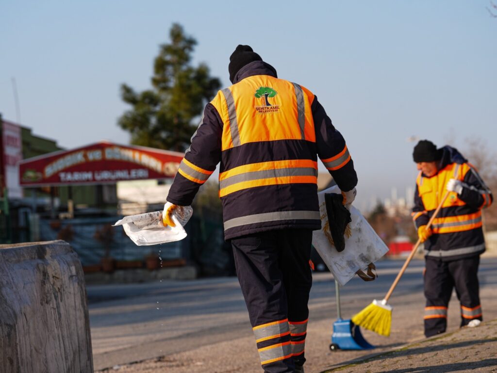 Şehitkâmil’de temizlik seferberliği vatandaşlardan tam not aldı