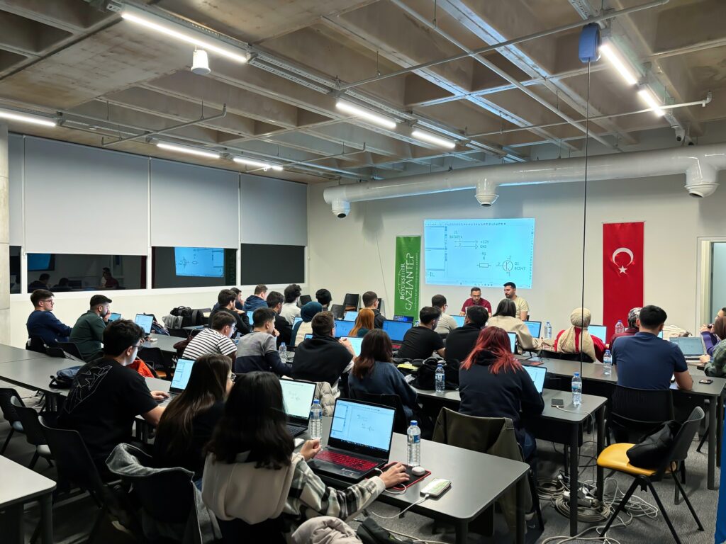 Teknoloji ve inovasyon meraklıları Müzeyyen Erkul Bilim Merkezi’nde buluştu