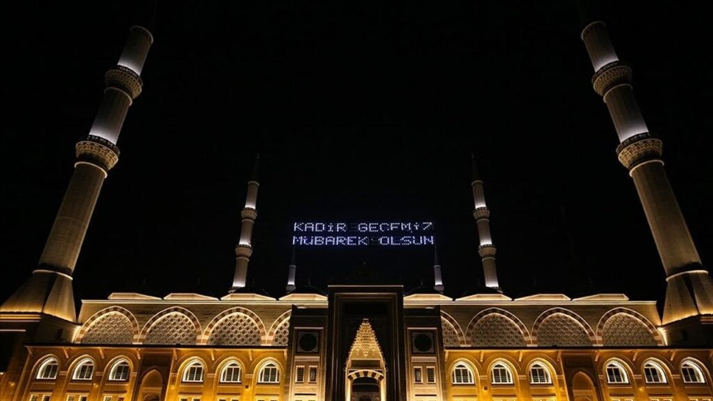Kadir Gecesi 2025 Mesajları – En Güzel Kadir Gecesi Kutlama Sözleri