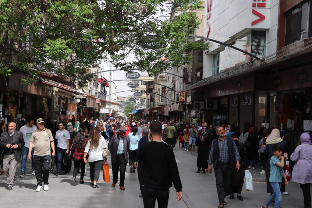 TÜİK açıkladı: Gerçek işsizlik oranı yüzde 28,4’e çıktı!