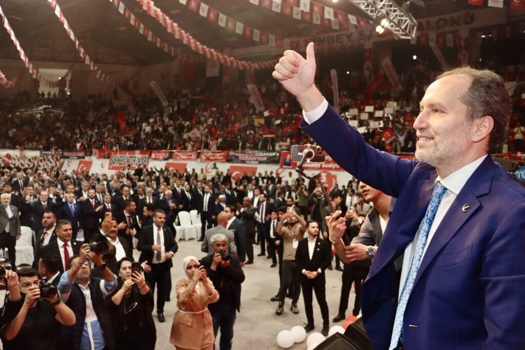 Fatih Erbakan Gaziantep’te Partililerle Buluştu: “Refahı Yeniden Getireceğiz”