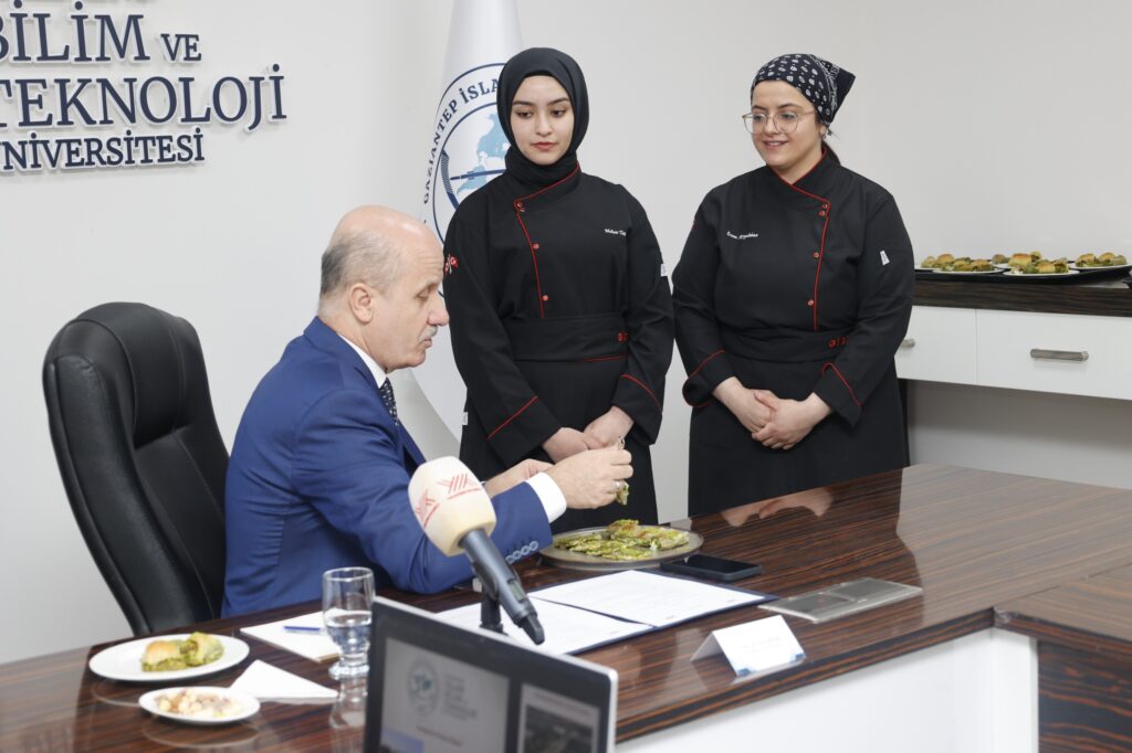 Gastronomi Öğrencilerinden YÖK Başkanı’na Katmerli Ziyafet