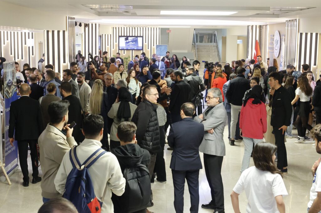 Gaziantep’te Dijital Dönüşüm Buluşması: Genç İnovasyon Proje Pazarı Başladı!