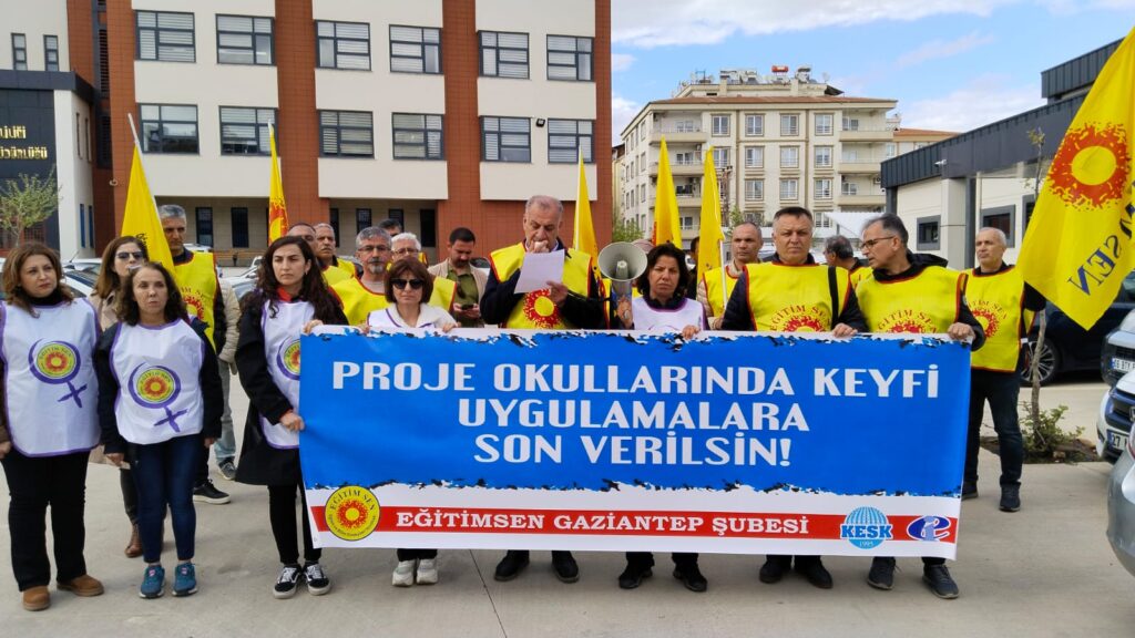 Eğitim Sen’den Proje Okulu Atamalarına Tepki: “Siyasi Sadakat, Liyakatin Yerini Aldı”