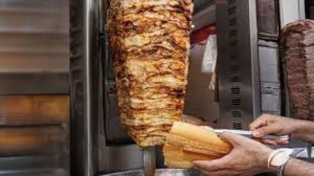 Kocaeli’nde tavuk döner zehirlenmesi: 648 kişi zehirlendi, 2 kişi yoğun bakımda