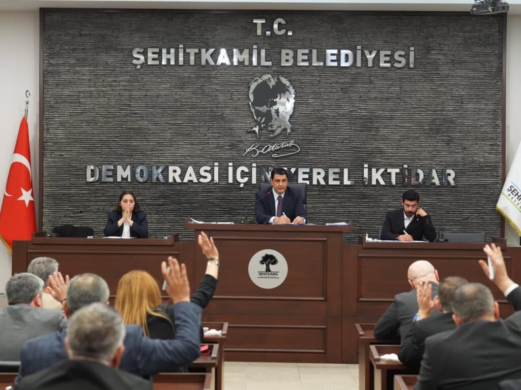 CHP grubundan meclis boykotu: Meclise katılacaklara ihraç uyarısı geldi