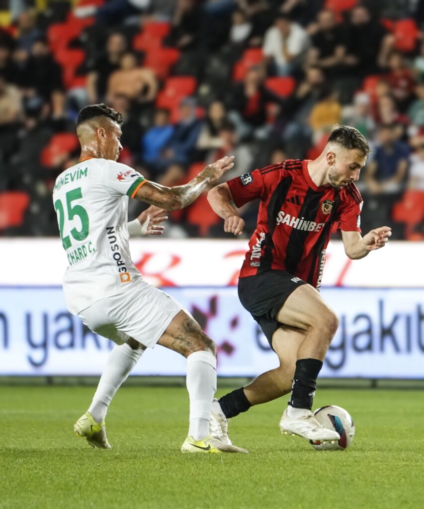Gaziantep FK, Sahasında Alanyaspor’a Boyun Eğdi: 0-1