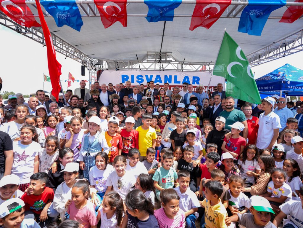 Umut Yılmaz’a Rışvanlardan Sevgi Seli