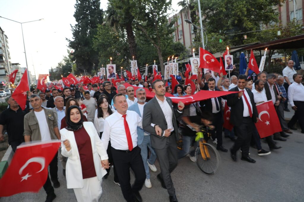 Nizip’te 19 Mayıs Coşkusu: “İlçemiz Yeniliklerin Adresi Olmaya Devam Ediyor”