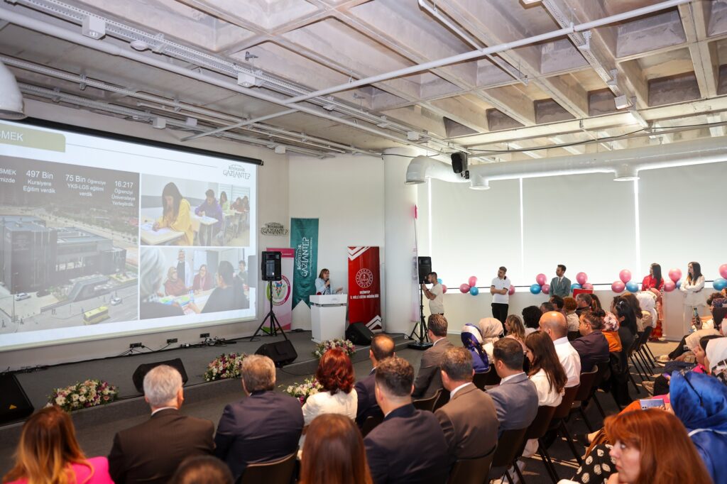 Büyükşehir Ev Sahipliğinde Okul Öncesi Zirve Programı Düzenlendi