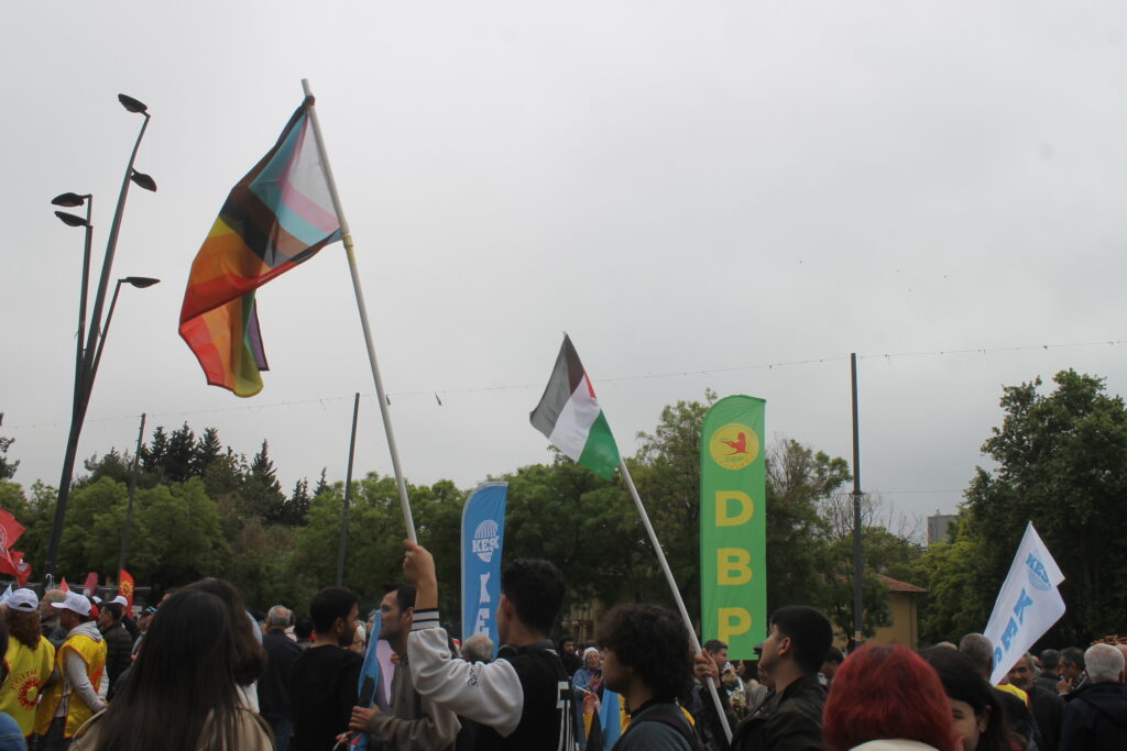 Doğu Postası’nın objektifinden Gaziantep 1 Mayısı: LGBT ve Filistin bayrakları yan yana
