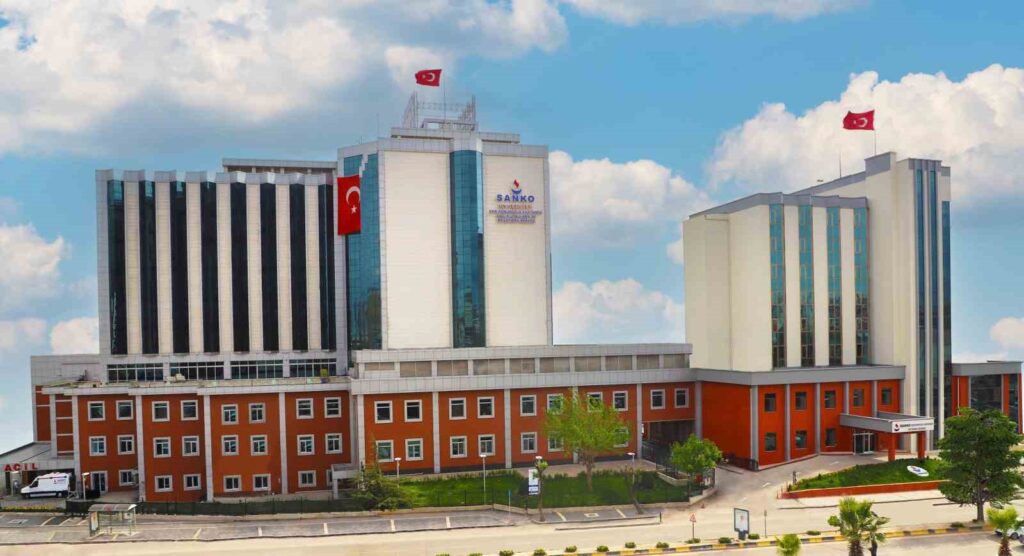SANKO Üniversitesi Hastanesi’nde bronkoskopik hacim küçültücü COIL tedavisi uygulaması başladı