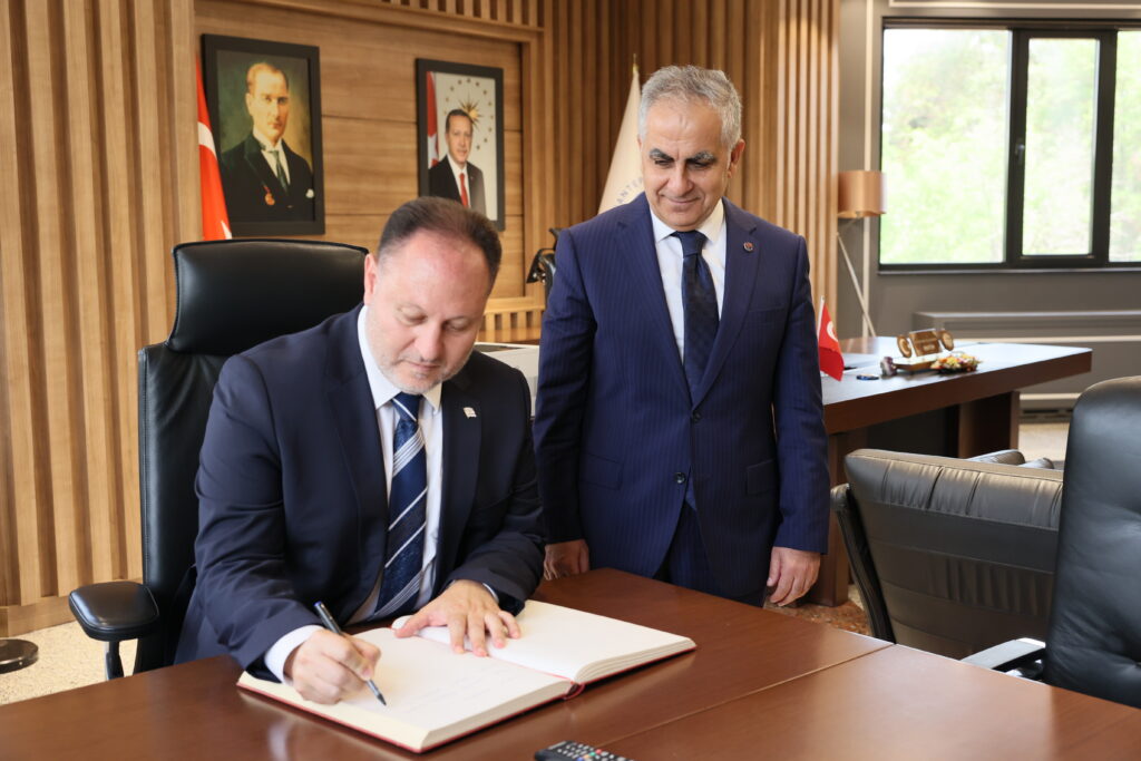 KKTC Başkanı Öztürkler’den GAÜN’e Ziyaret