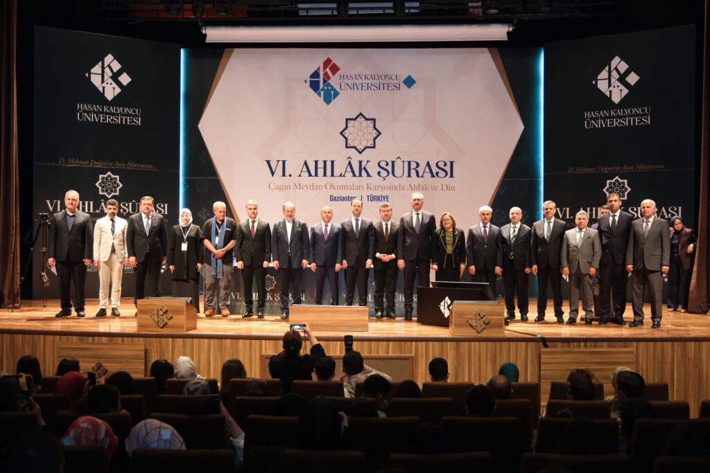 Ahlâk Krizine Karşı Medeniyet Arayışı: VI. Ahlâk Şûrası HKÜ’de Gerçekleştirildi