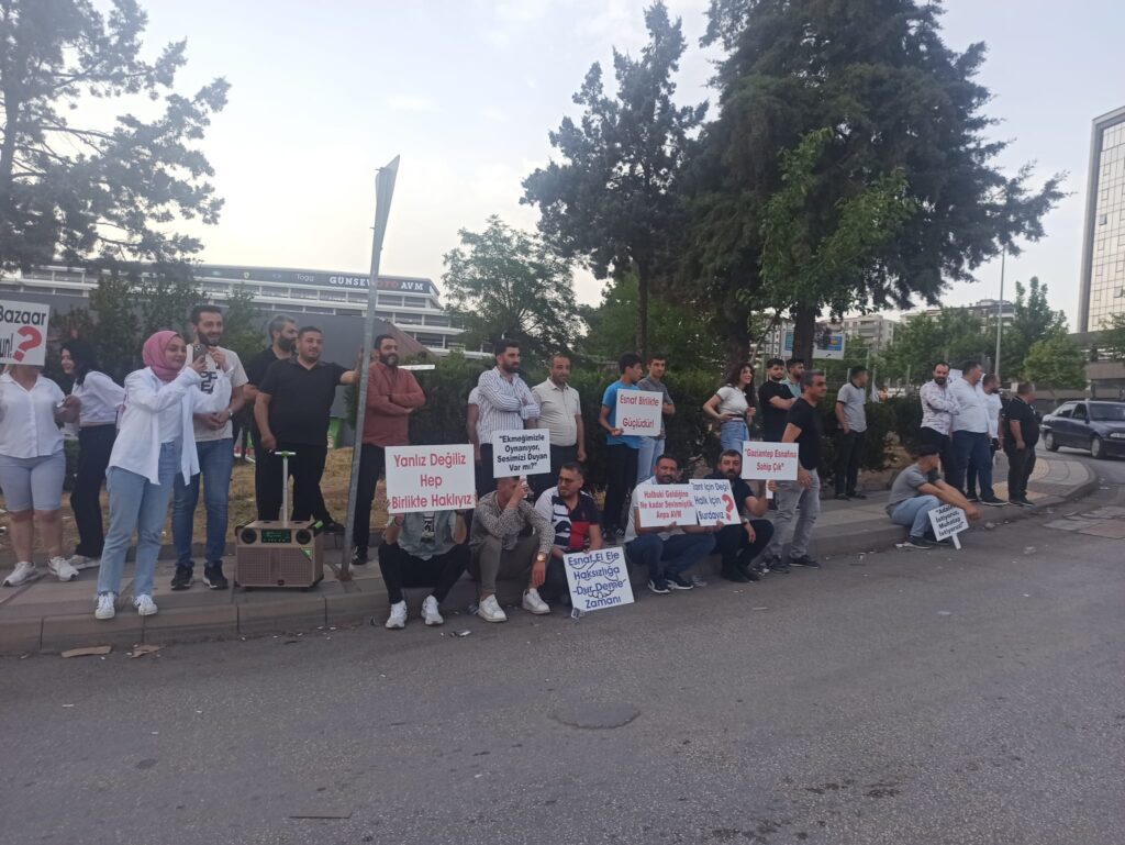 Anpa Gross’daki Mobilyacı Esnafından Vali Çeber ve Fatma Şahin’e Çağrı