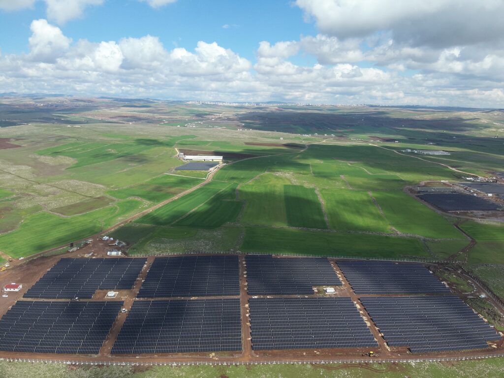 Gaziantep Güneşten Gücünü Alıyor! Solarparkta İlk Etap Tamamlandı