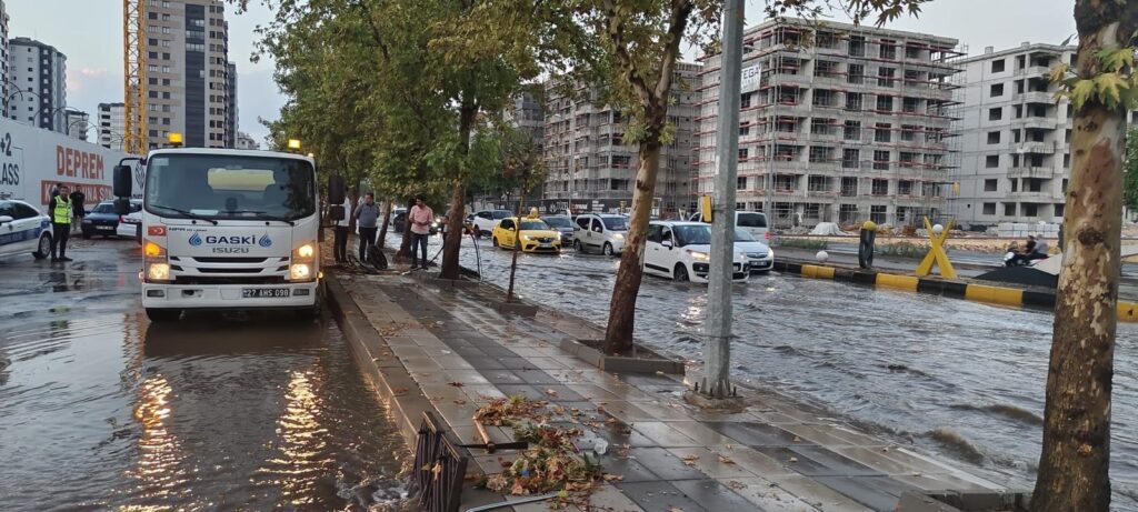Gaziantep Valiliği’nden Kuvvetli Yağış Uyarısı: Sel Riskine Dikkat!