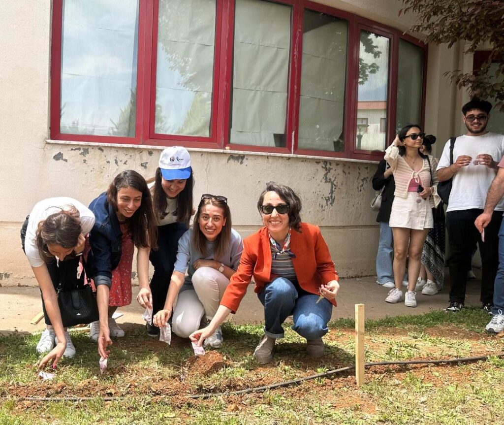 GAÜN’den Doğaya Duyarlı Bir Adım: Tohum Topu Etkinliği