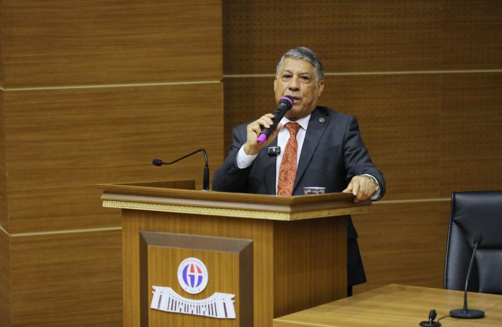Başkan Öztekin Öğrencilere Yönetici Etiğini Anlattı