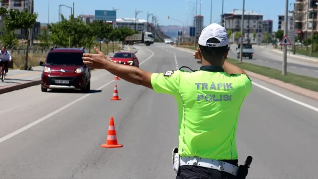 2025 Yılı Trafik Cezaları Güncellendi: Sürücüler Dikkat!