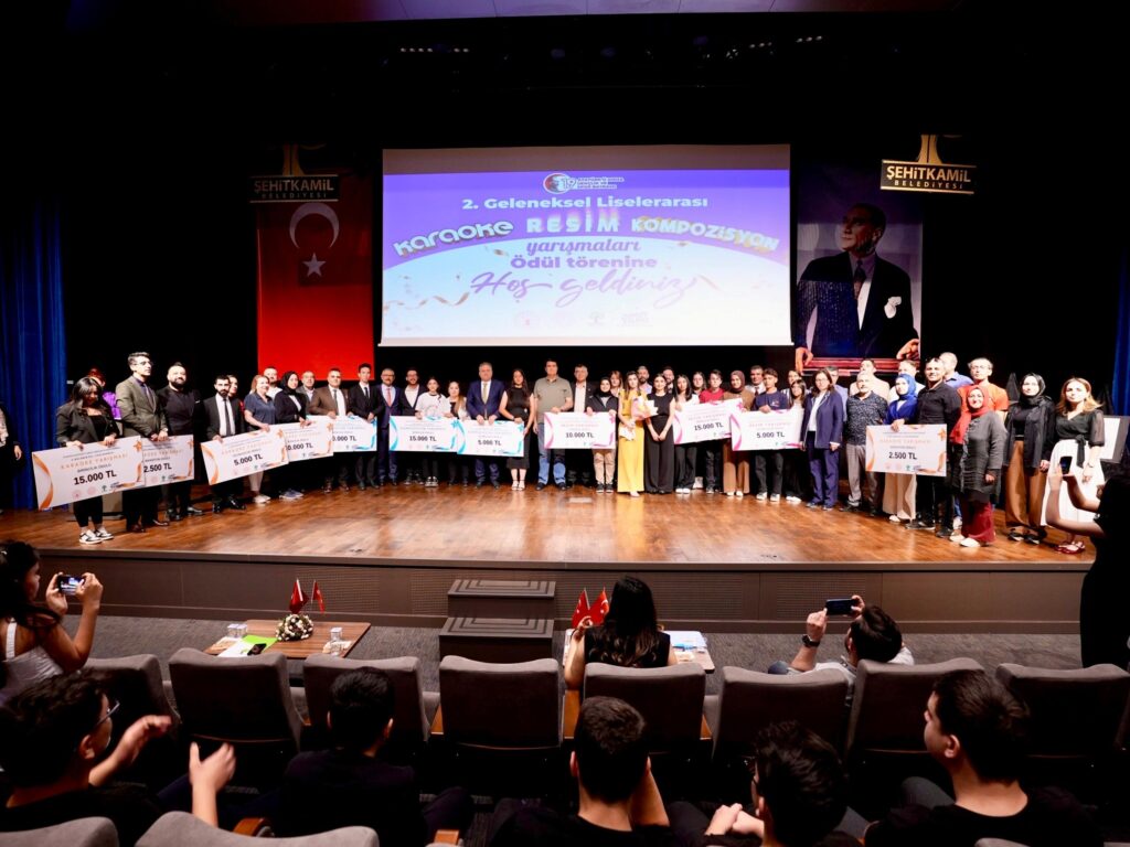 Şehitkamil’de Başarılı Öğrencileri Ödüllendirildi