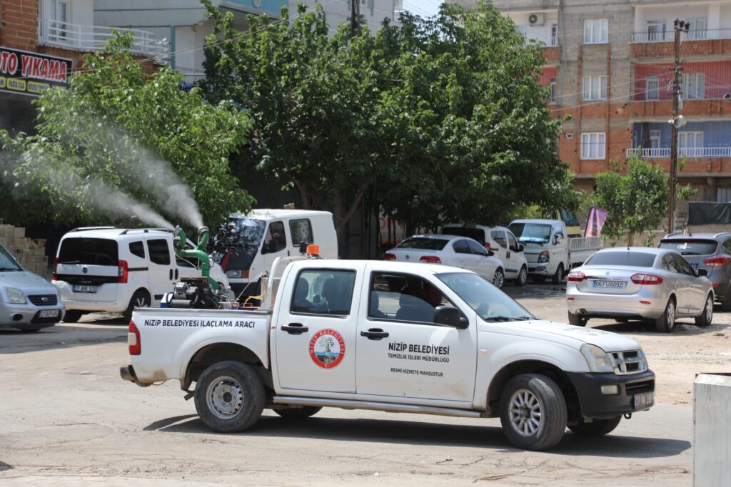 Nizip Belediyesi şehri ‘GÜL’ kokusuna bürüdü