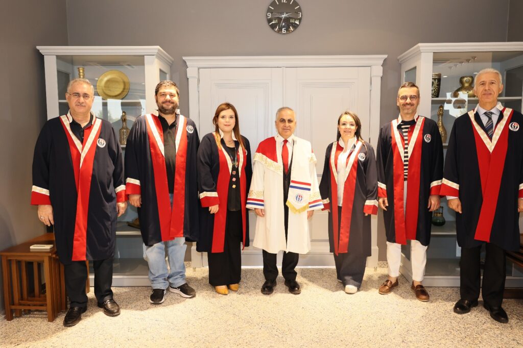 GAÜN İİBF’de Görevde Yükselen Akademisyenlere Rozet Takıldı