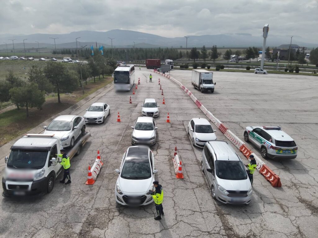 TAG Otoyolu’nda Dron Destekli Denetim: 178 Bin TL Ceza Kesildi