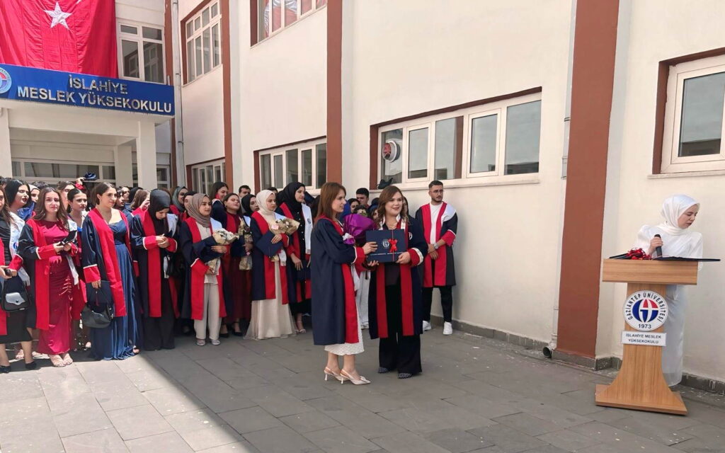 İslahiye MYO’da Mezuniyet Coşkusu!