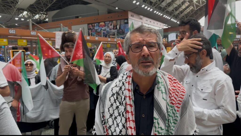Aktivistler Gazze’deki Çocuklar İçin Refah Sınır Kapısına Yürüyor: “Arkamızda 8,5 Milyar Vicdan Var”