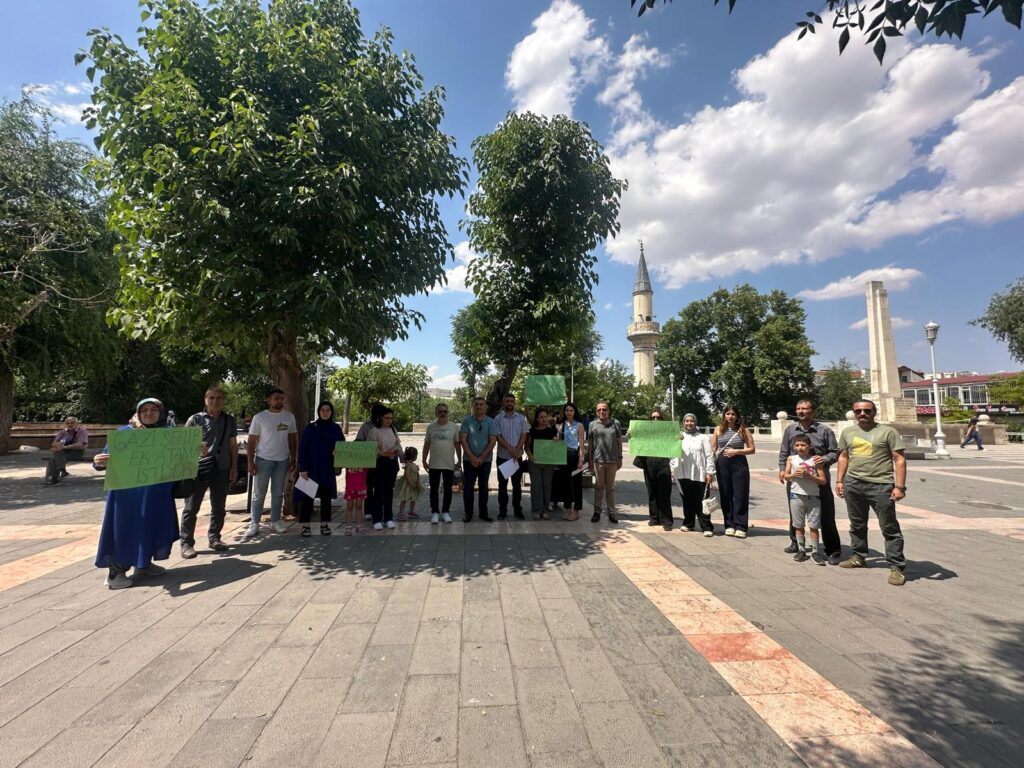 Atanamayan öğretmenler Gaziantep’ten haykırdı: “Atama bekliyoruz, adalet istiyoruz”