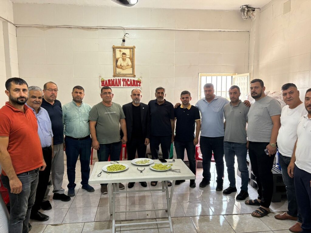 Gaziantep’te Yılın İlk Boz Antep Fıstığı Hasadı Ödüllendirildi