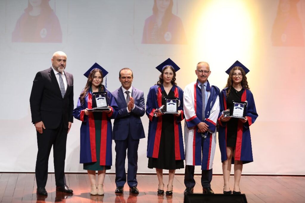 SANKO Üniversitesi’nde Mezuniyet Coşkusu