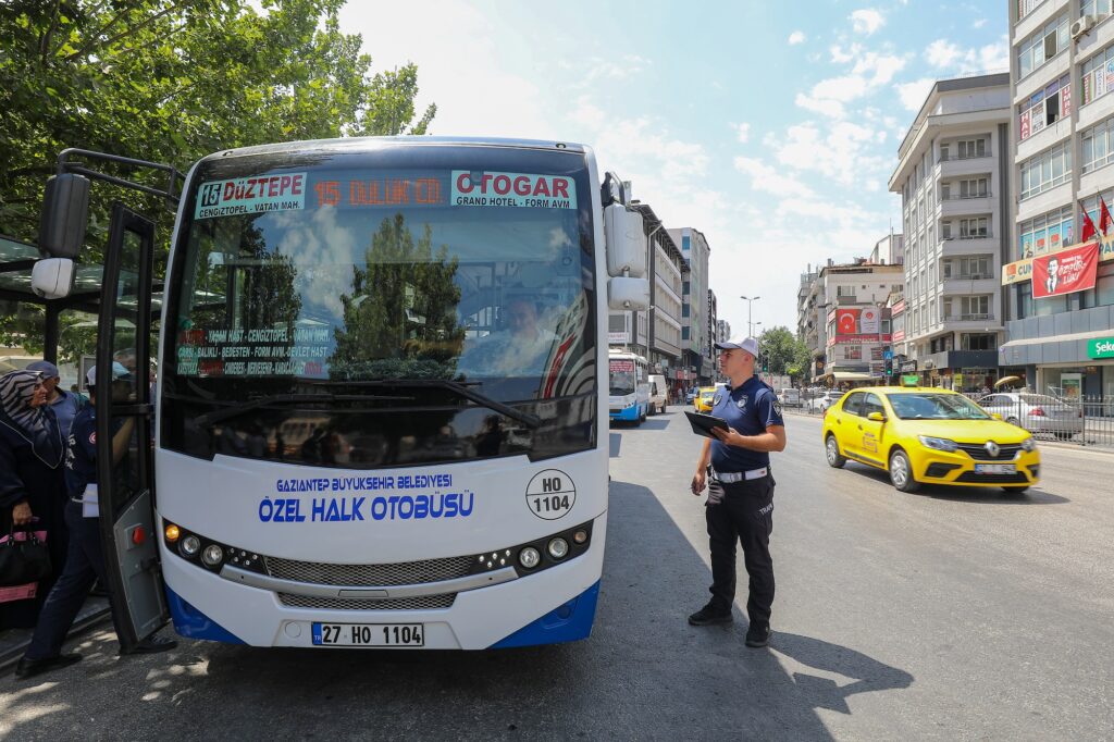 Gaziantep Büyükşehir Zabıta, 521 Araca Ceza Yazdı