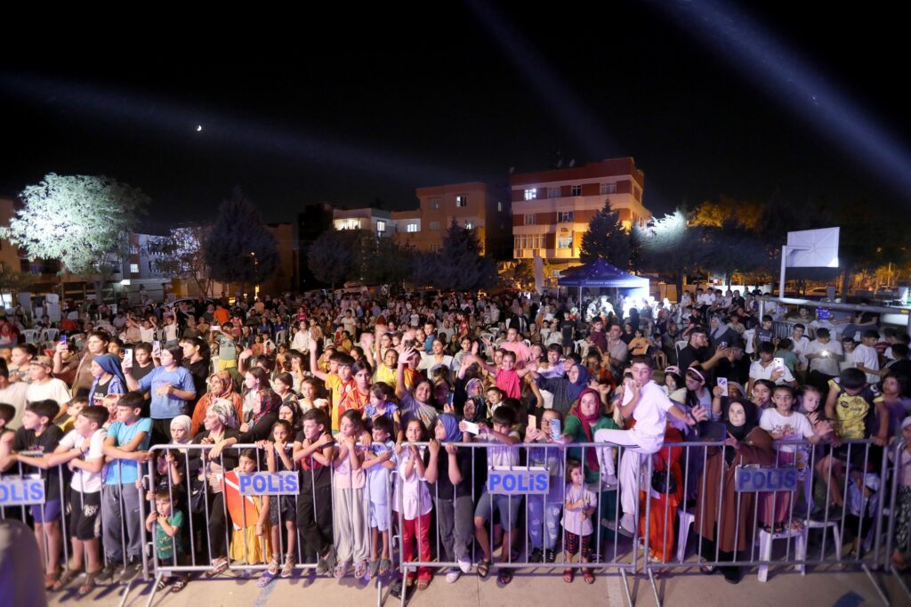 Mahallemde konser var etkinliği başladı