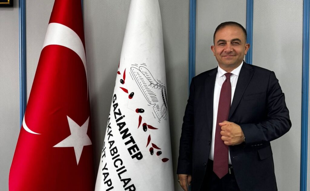 Gaziantep’te ayakkabı ve terlik sektörüne yön veren esnaflar, yıllardır hayalini kurdukları modern sanayi sitesine kavuşmak için önemli bir eşiği daha geride bıraktı.