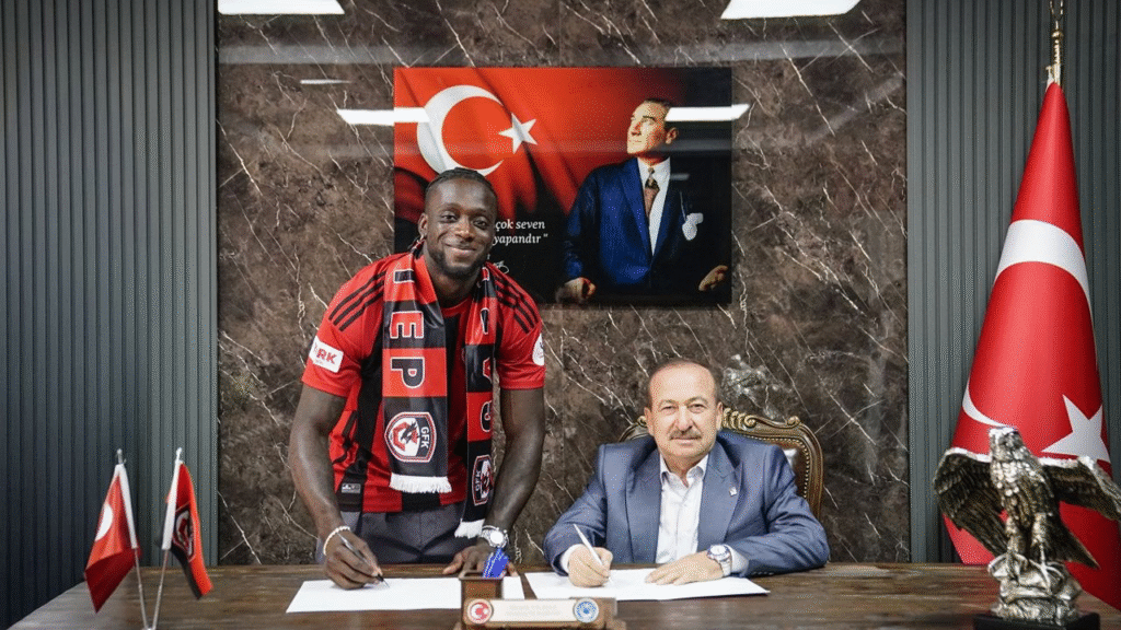 Gaziantep FK’da beklenen oldu! Abena resmi imzayı attı