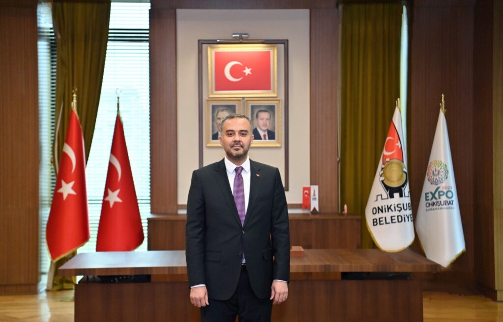 Başkan Toptaş’ın gençliğe yatırımı Kale Gençlik Merkezi’nin temeli atıldı