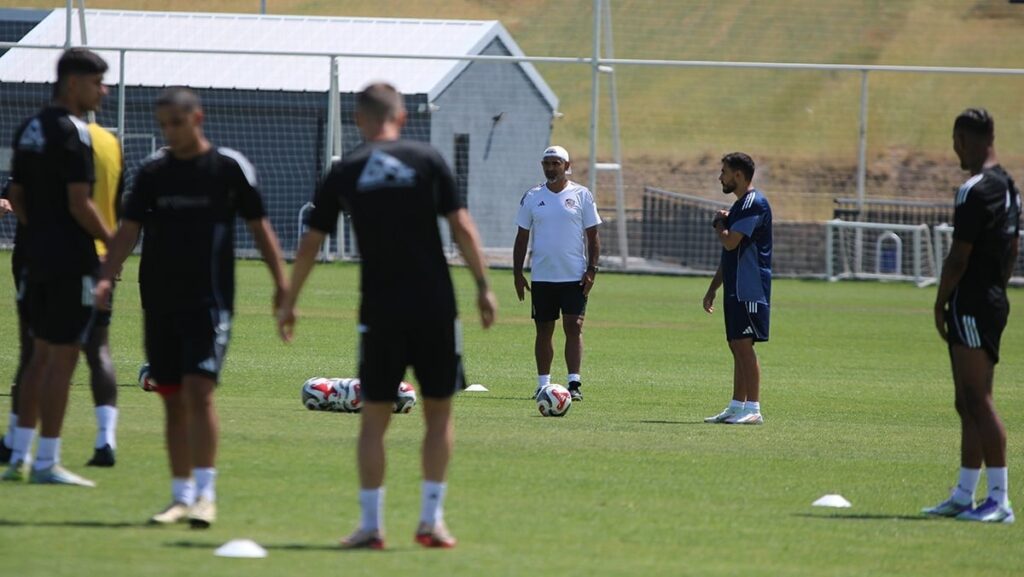 Gaziantep FK’da flaş ayrılık yolda! Yıldız isimle anlaşıldı…