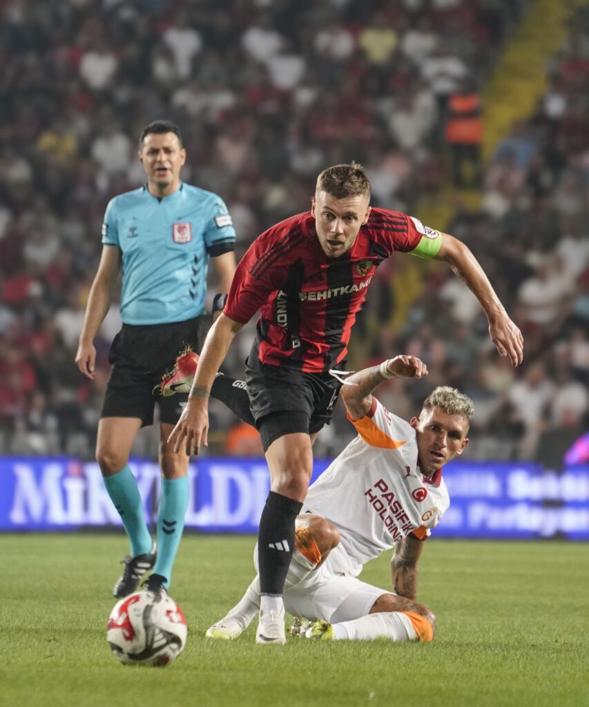 Aslan’dan Güçlü Başlangıç: Gaziantep FK 0-3 Galatasaray