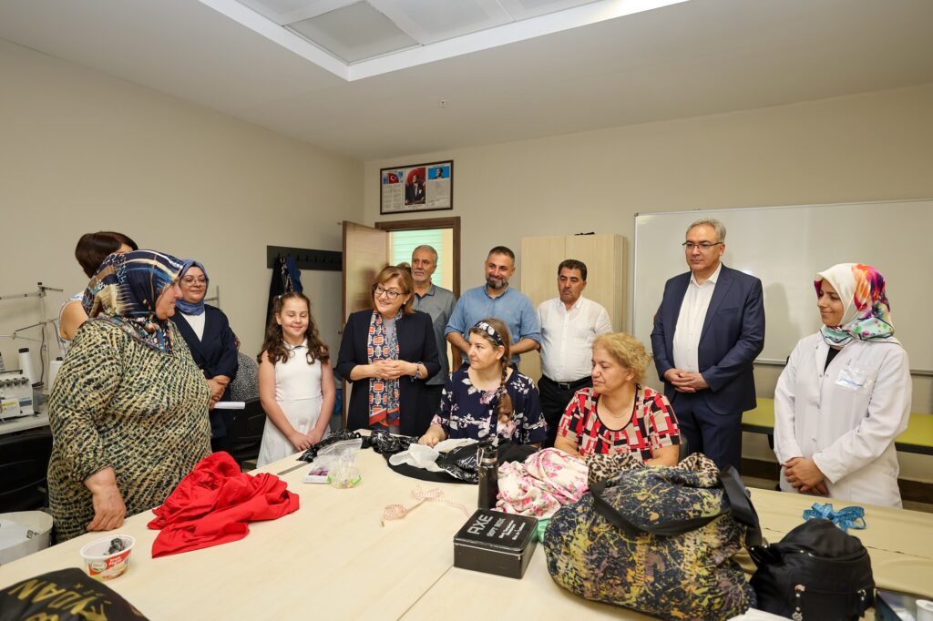 Fatma Şahin, GASMEK Ziyaretinde Genç Yeteneklerle Buluştu