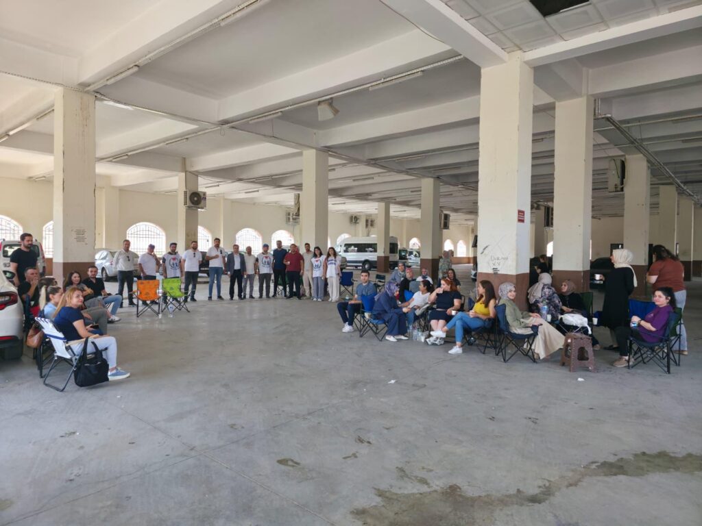 Gaziantep’te SYDV işçileri grevde: “Haklarımızı alana kadar buradayız”