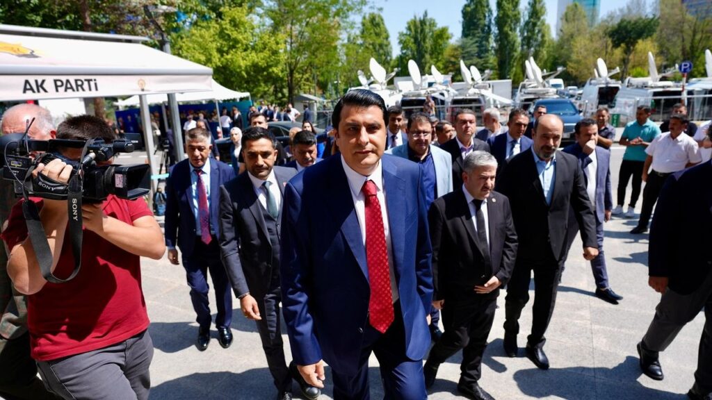 Umut Yılmaz Ankara’da! İşte Yılmaz’a eşlik eden isimler…