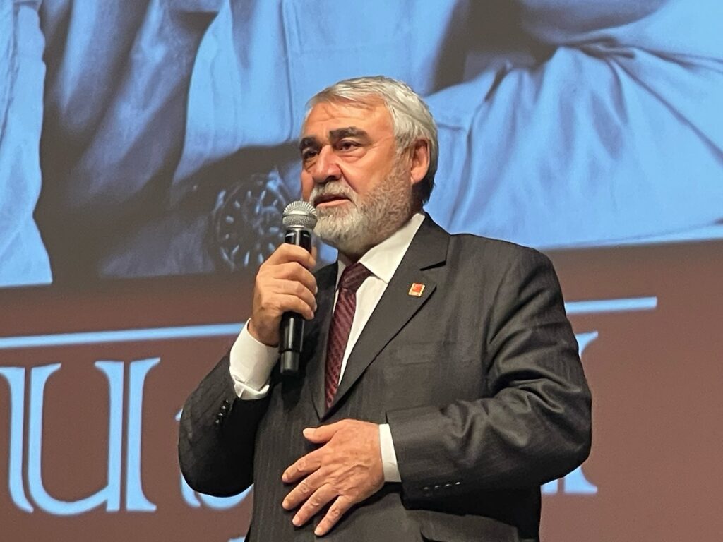 Hurşit Yıldırım adaylığını açıkladı: “Şehitkamil’i yeniden kazanacağız”