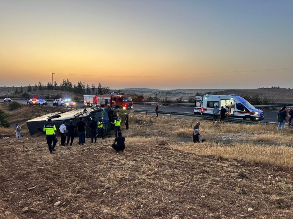Şanlıurfa’da facia gibi kaza! Çok sayıda yaralı var