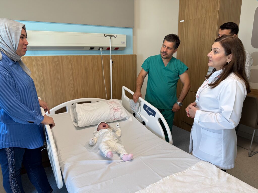 Gaziantep’te İlk! 200 Binde Bir Görülen Göğüs Duvarı Anomalisi Şehir Hastanesi’nde Tedavi Edildi
