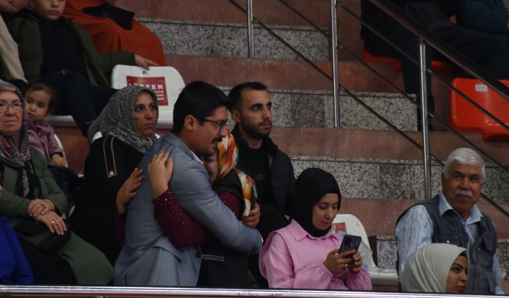 Şahinbey’de Mutluluk Kurası: 3 Bin 385 Konutun Sahipleri Belirlendi